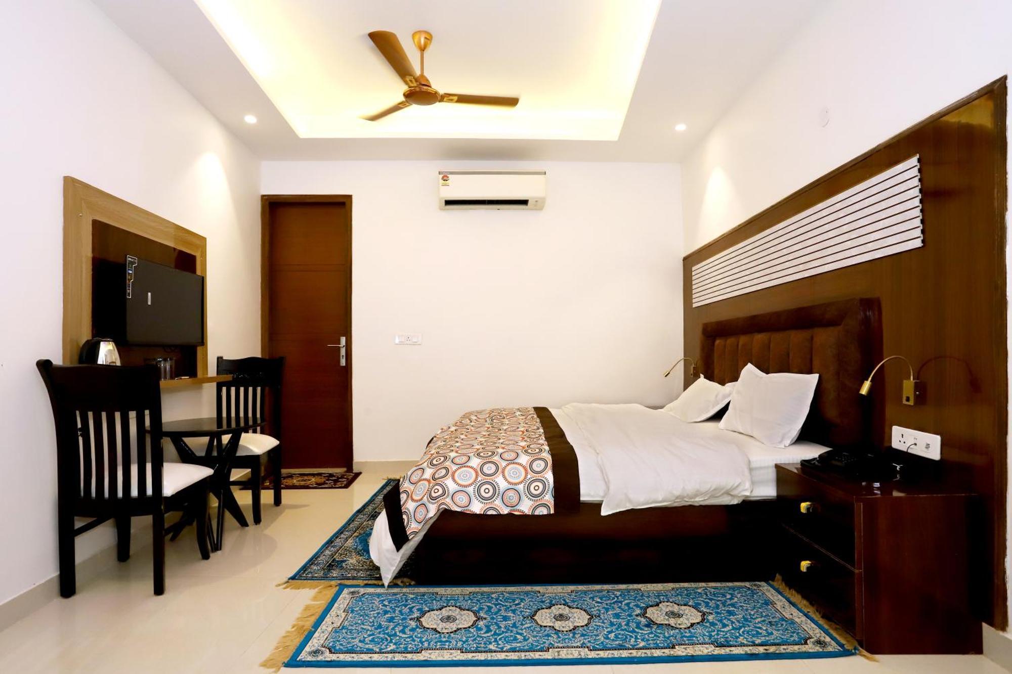 Vrindavan Guest House Yeni Delhi Dış mekan fotoğraf